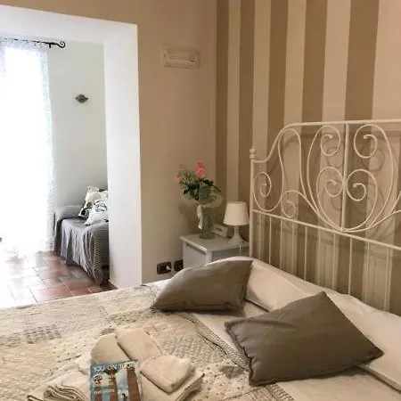 L'arco Di Tufo *